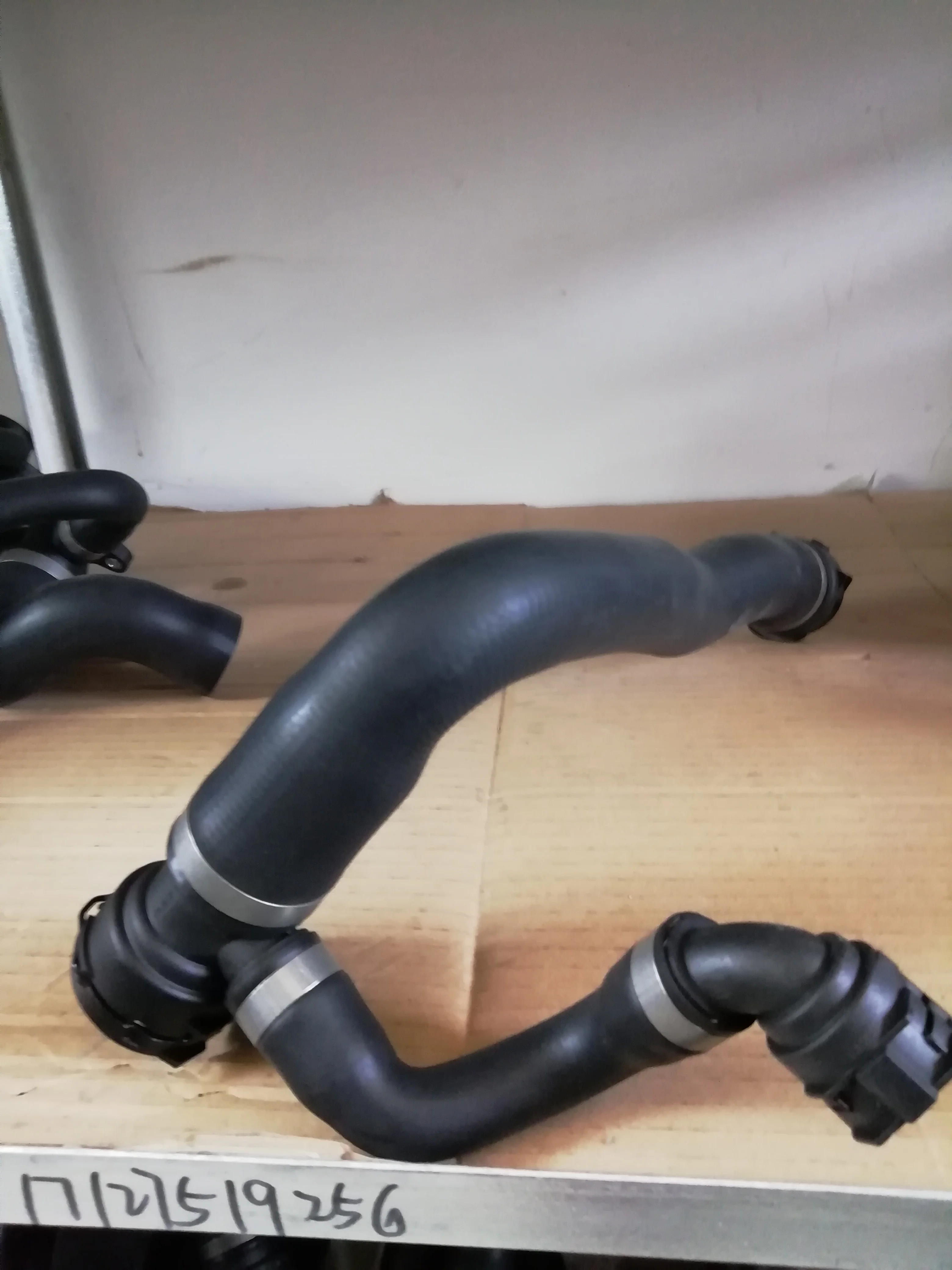 

New Upper Radiator Coolant Hose Pipe For BMW E60 E61 525i 530i 17127519256