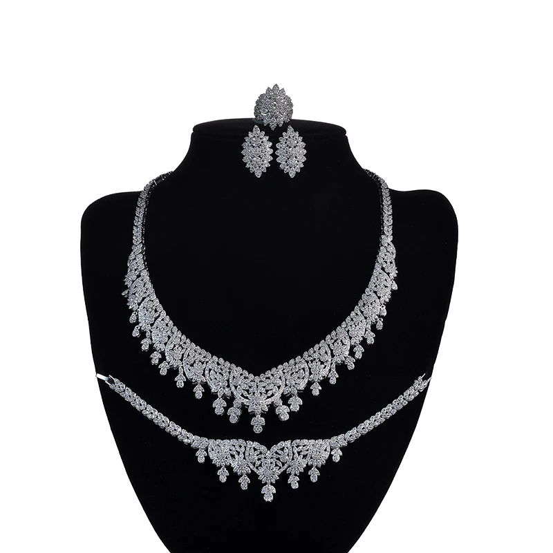 Комплект украшений из колье серёг кольца и браслета с фианитом|Ювелирные наборы|