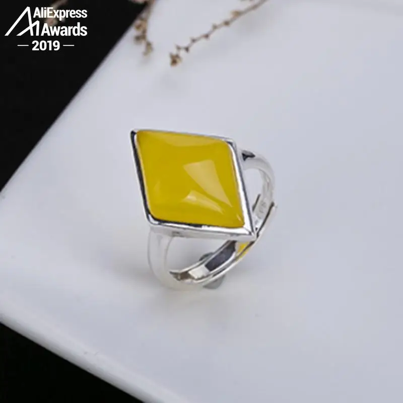 Кольцо из серебра 925 пробы с натуральным Балтийским драгоценным камнем |