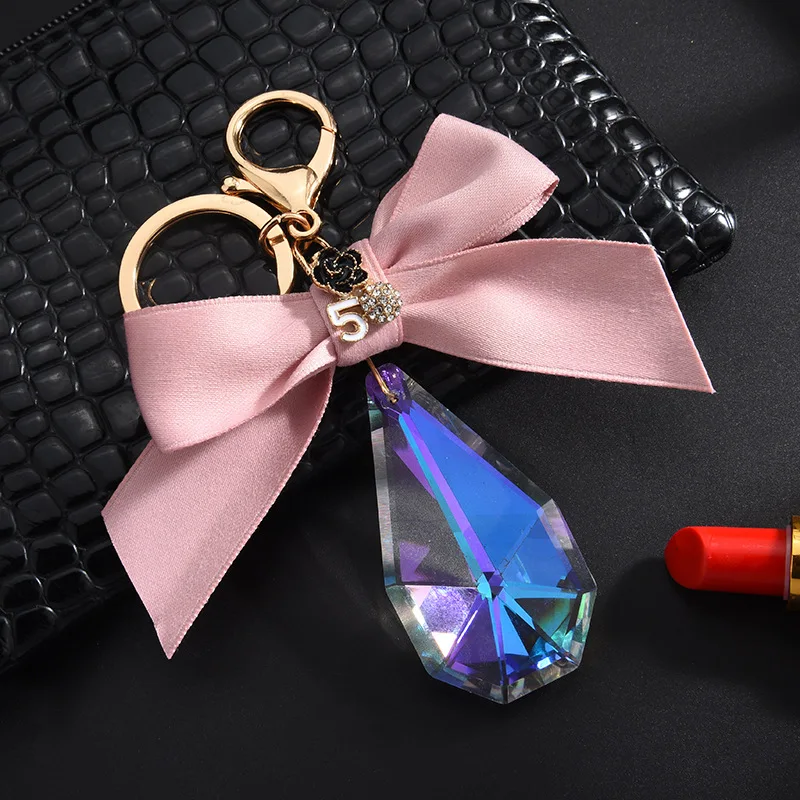 

Popular Korean Version Of The Ribbon Bow Keychain Dazzling Crystal Key Chain Pendant With 5 Word Floral Plate Tassel Keyring