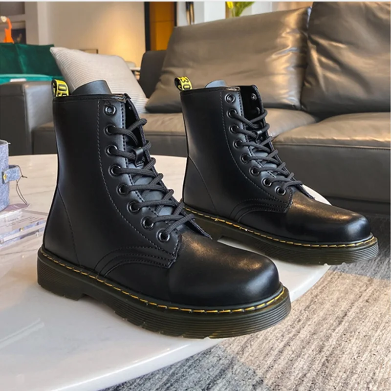 

2020 Winter New Hot-selling Women's Boots Trend Comfortable Wild Lace-up Ins Black Plus Velvet Fashion Thick-soled Short Boots