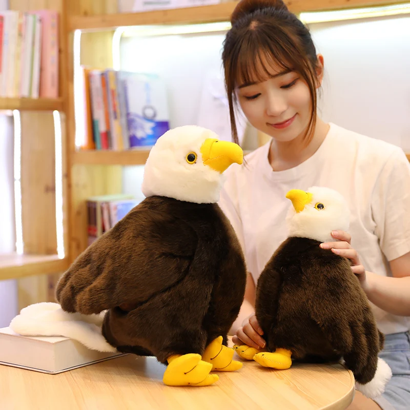 Игрушка плюшевая с имитацией птицы ястреба орла 20/30/40 см |