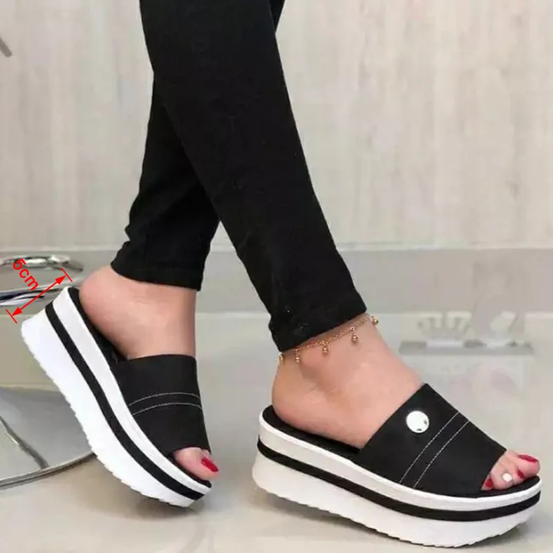 

Casual Footwear Plus Size Female Slides Peep Toe Beach Outdoor New Women Slippers Flats Platform Sandals Ladies Summer Shoes