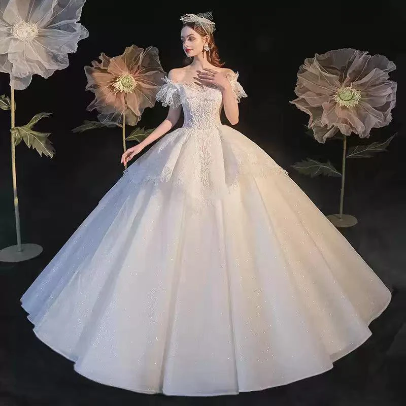 

Ruffles Short Sleeves Wedding Dress Boat Neck Embroidery Floor-Length Sequins Lace Up New Plus Size Wedding Gowns For Women G356