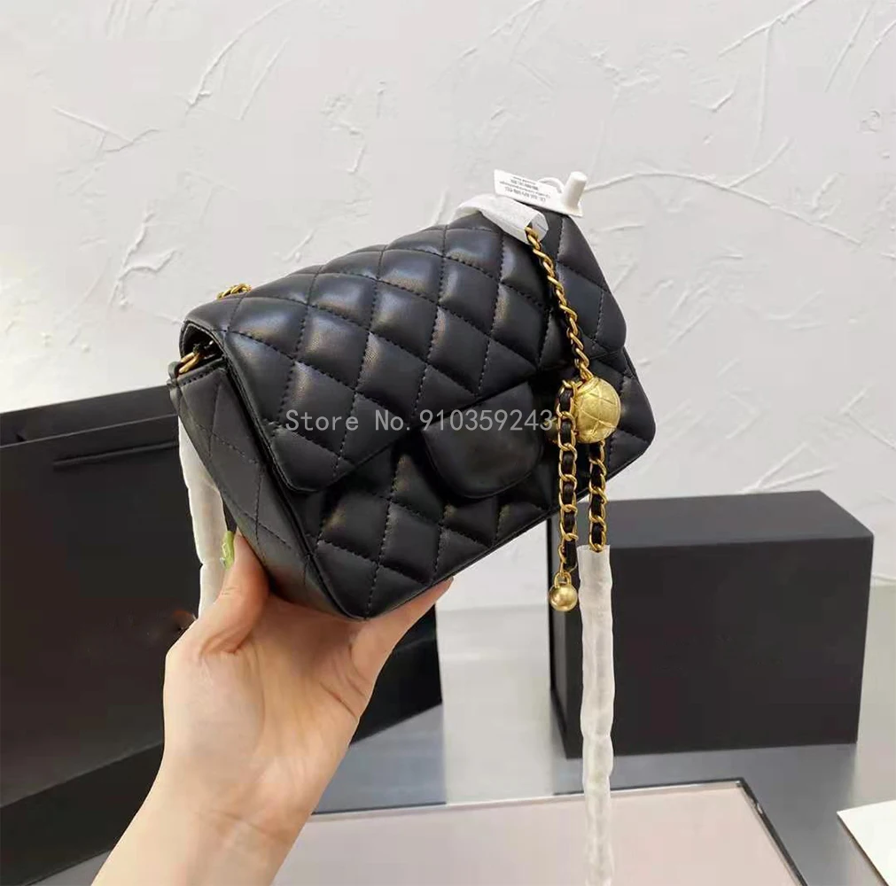 

2021 spring and summer designer brand leather square fat chain cute lady messenger bag size 17CM