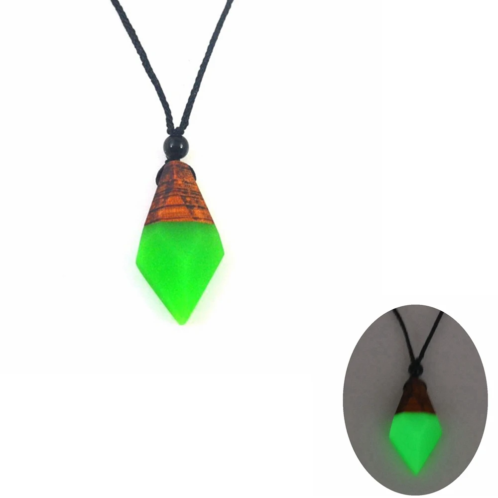 

Luminous necklace in the dark after light absorption, ancient wood resin combined with jewelry, women's and men's fashion gifts