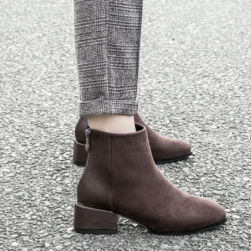 Женские Классические ботильоны на молнии черные удобные ботинки из флока