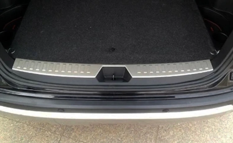 

1pc for FAW BESTURN X80 2013-2017 Rear guard plate Trunk guard Trim