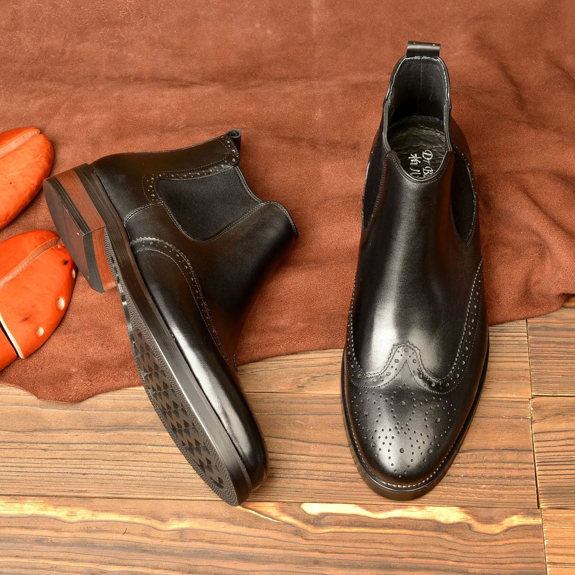 

Italy Luxury Genuine Leather Men Boots Slip on Black Platform Brogue Ankle Flat Shoes Designer Dress Handmade Botas 2021 Winter