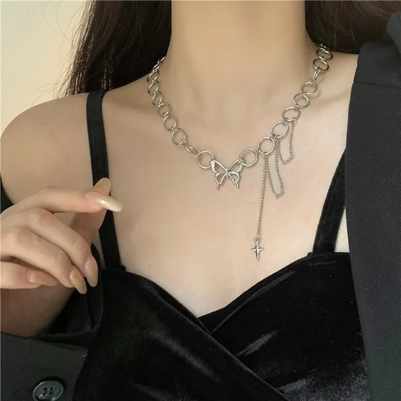 

Butterfly Necklace Women Circle Necklaces Woman Fashion Hollow Hiphop Simple Korean Girls Silver Color Trendy Zinc Alloy Collier