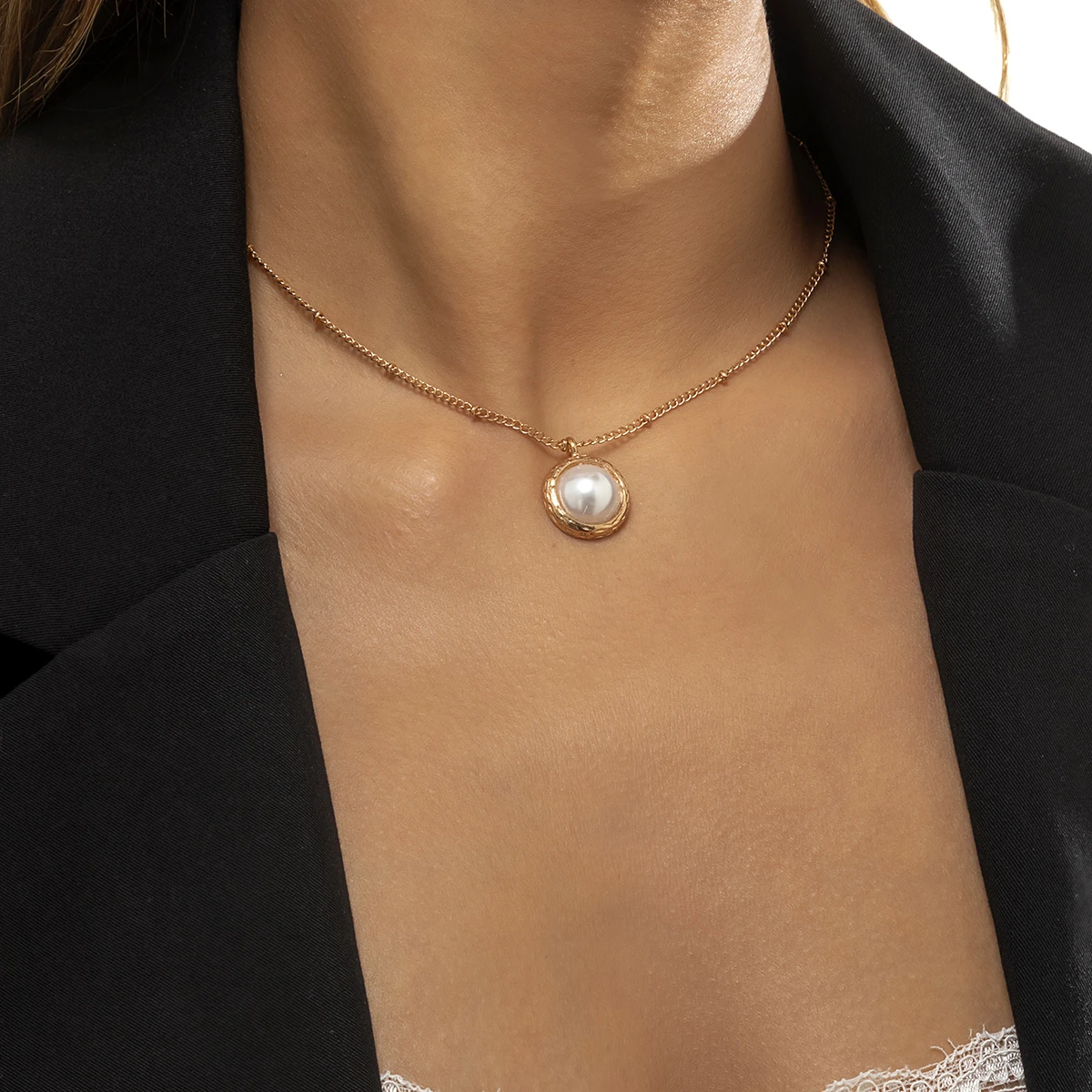 

Trend Classic Geometric Round Simulated Pearls Pendant Necklace For Women Simple Thin Metal Chain Choker Necklaces Jewelry 2022