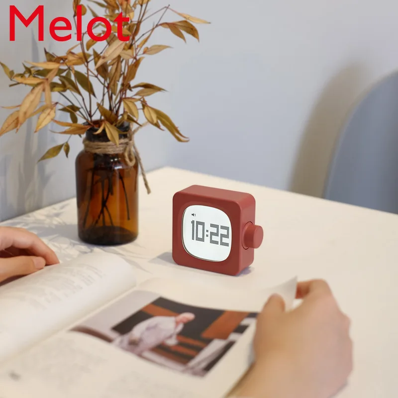 

European Fashion Luxury Creative Little Alarm Clock Modern Simple Home Night Light Alarm Clock Small Decoration Family