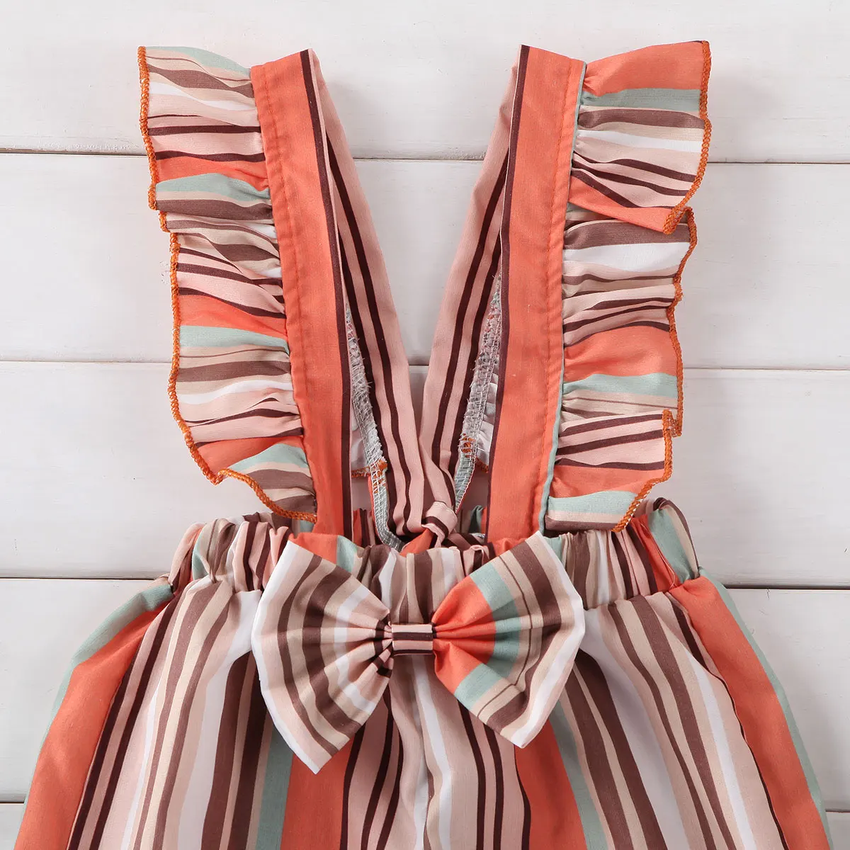 Детский комбинезон в полоску с оборками | Мать и ребенок