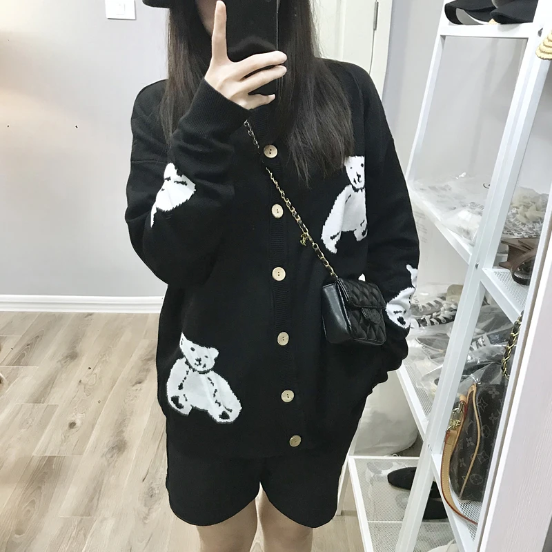 

2020 new spring and autumn Korean version of cardigan black sweater, net red loose knit shirt with coat and jacket