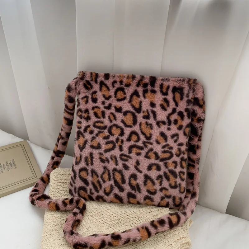 

Fashion Leopard Print Crossbody Bag Women Plush Soft Casual Shoulder Messenger Bag 2020 Fluffy Female Handbag Bag Female