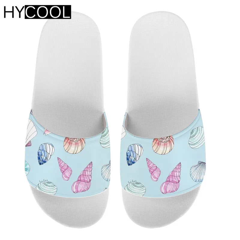 

HYCOOL тапочки с принтом в виде ракушки для девочек; Летние женские пляжные шлепанцы; Шлепанцы с открытым носком; Мягкие Шлепанцы; Zapatos Mujer