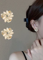 temperament sun flower stud earrings for women korean earrings s925 niddle simple sweet party wedding fashion jewelry ornaments