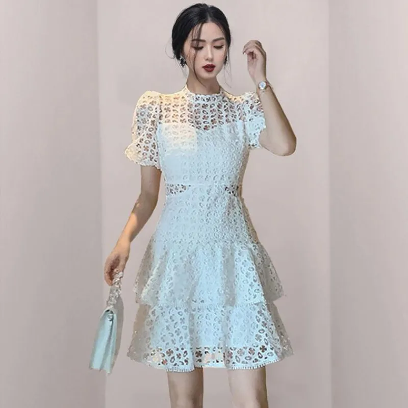 

Hight Quality Summer Mini Dress Women New Arrival Short Sleeve Lace Hollow Out Patchwork Runway Party Dresses Self Portrait