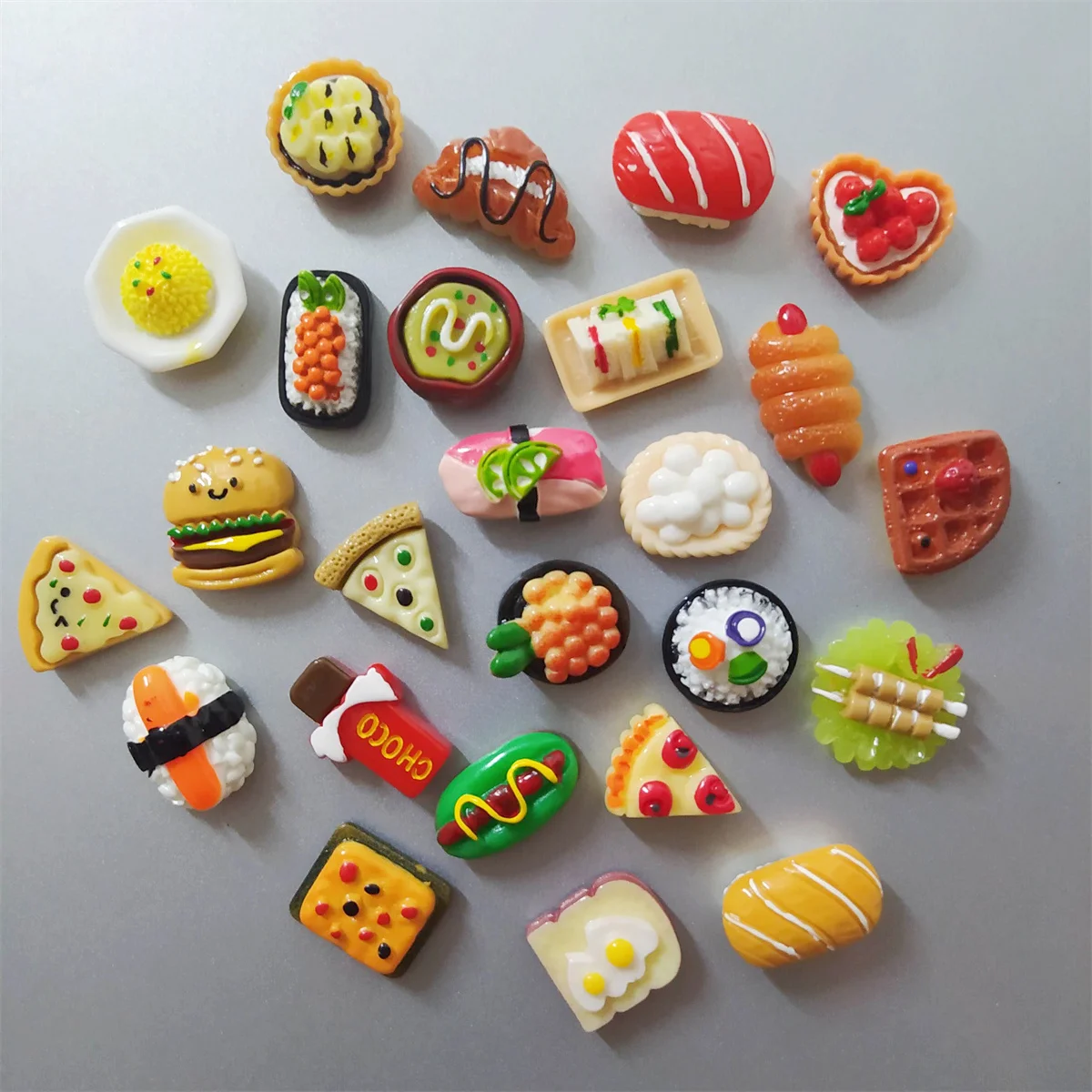 

Креативные домашние украшения, милые и компактные магнитные наклейки на холодильник для еды, украшения в форме гамбургера, шоколада, сэндви...