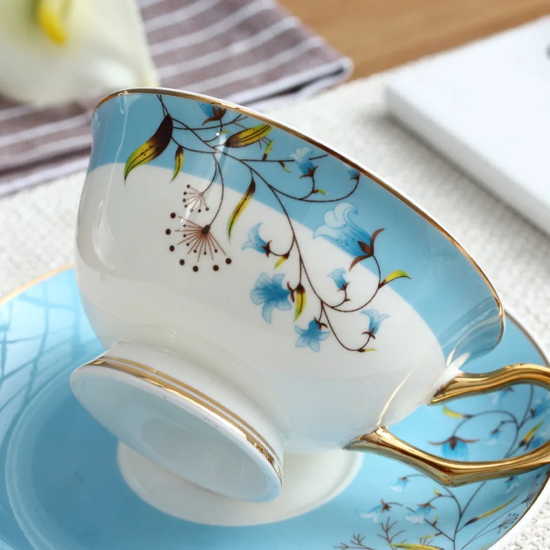 

Luxury Bone China Coffee Cup with Saucer Spoon Set Nordic Tea Cup Porcelain Tea Set Advanced Ceramic Teacup Cafe Espresso Cup