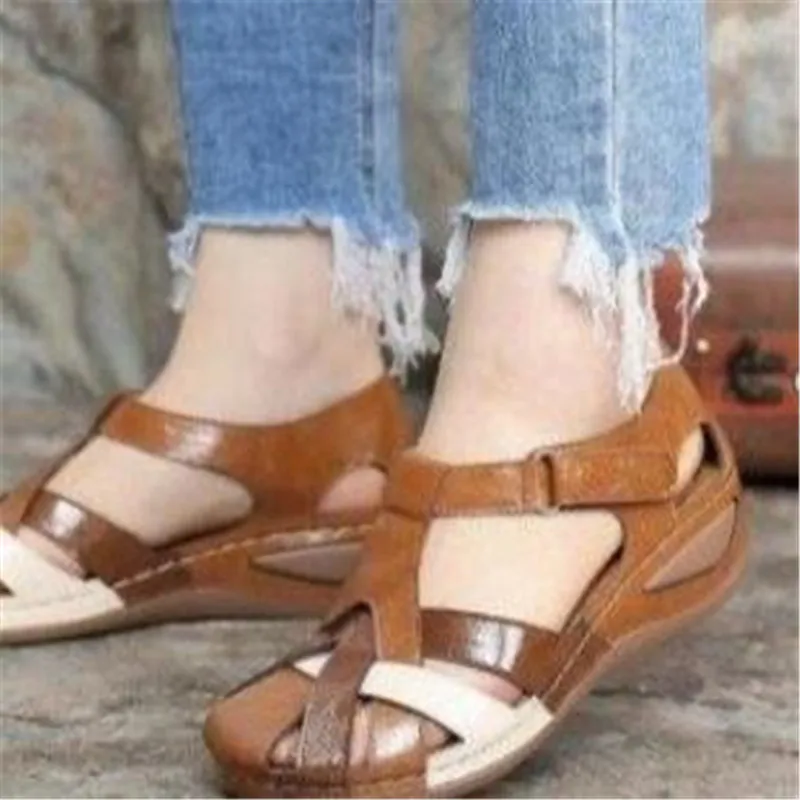 

Designer women's shoes 2021 summer new style retro round head wedge with women's sandals fashion casual women's sandals slippers
