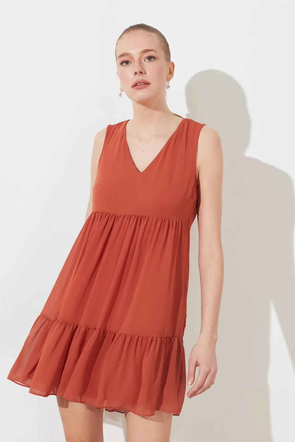 

Trendyol Wide Cut Floral Dress TWOSS20EL2329
