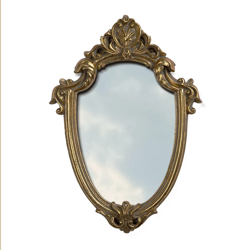 

Light Luxury Retro Decorative Plates Wall Metal Decorative Plates European Style Home Platos Decorativos Home Decoration EJ50DP