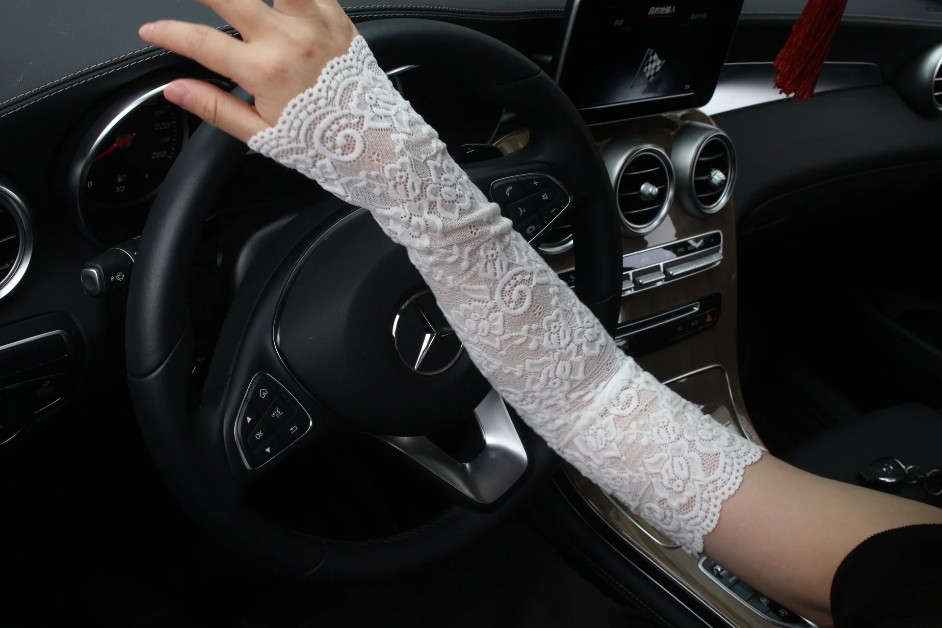 

Summer Ice Silk Hollow Thin Section Arm Sleeve Female Sun Protection Gloves Lace Elbow Sleeve Cuff Fake Sleeves