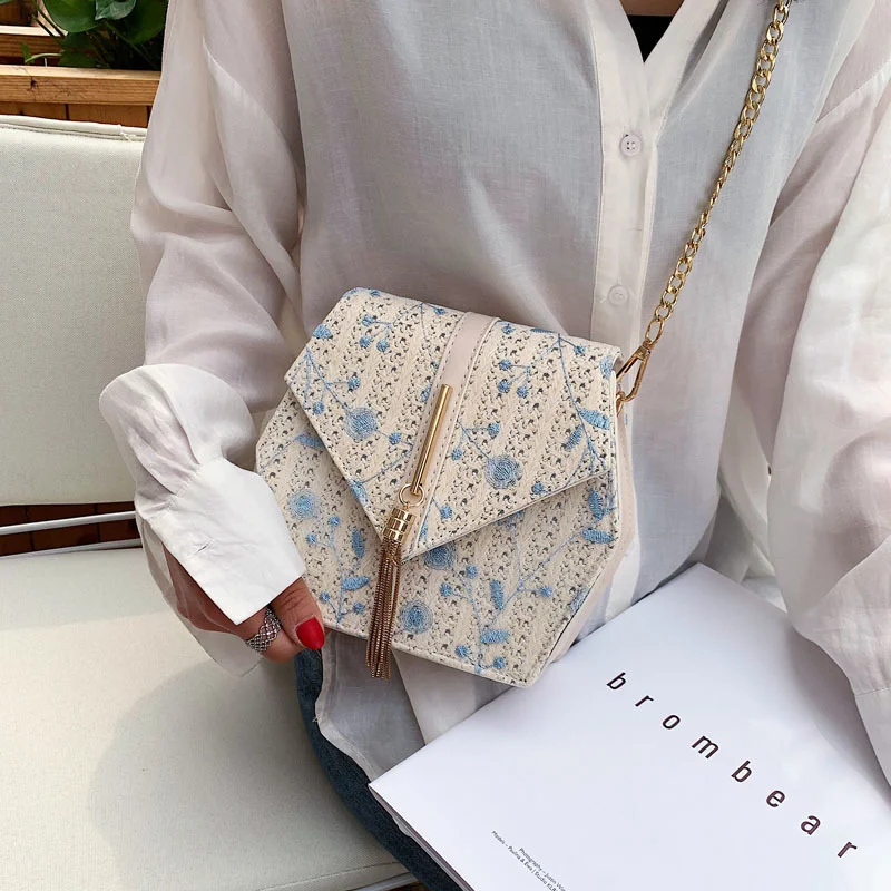 

Летняя маленькая соломенная сумка Ins сетчатая красная маленькая квадратная сумка с геометрическим рисунком Новинка 2021 женская сумка-мессе...