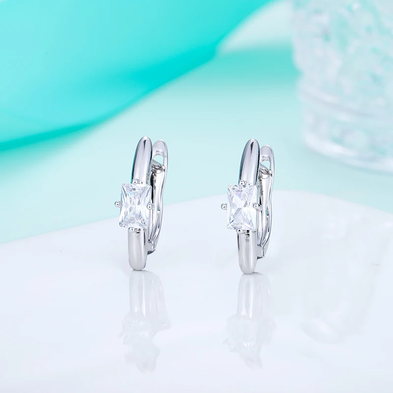 silver-white MAIKALE, простые квадратные CZ серьги-гвоздики для женщин, золото, серебро, цвет покрытый красным, синим, зеленым кубическим цирконием, милые ювелирные изделия, подарки для девочек - Окраска металла: silver-white