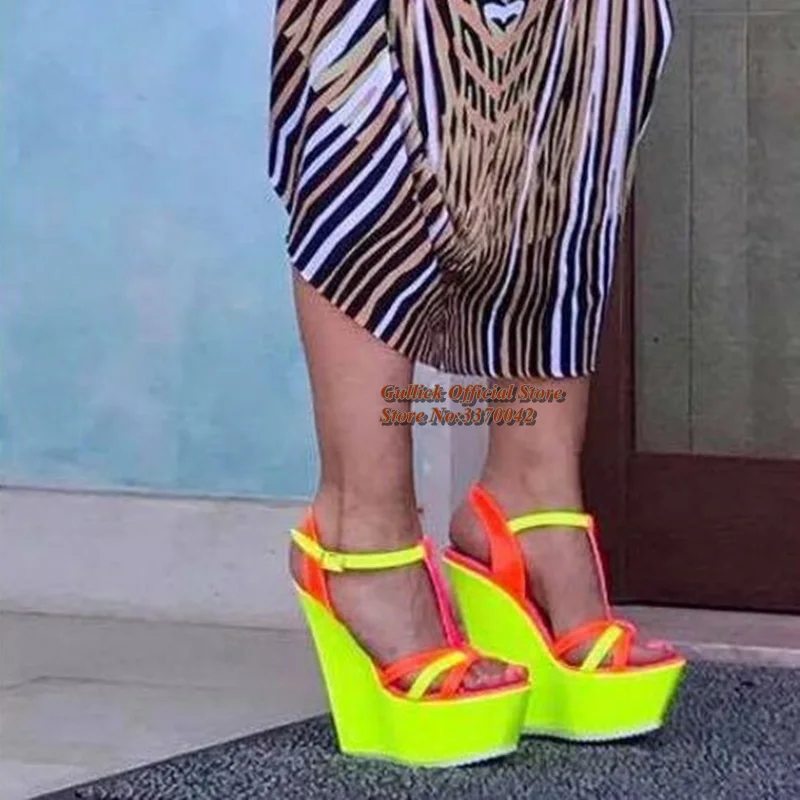 Босоножки на танкетке желтые красные кожаные с вырезами | Обувь