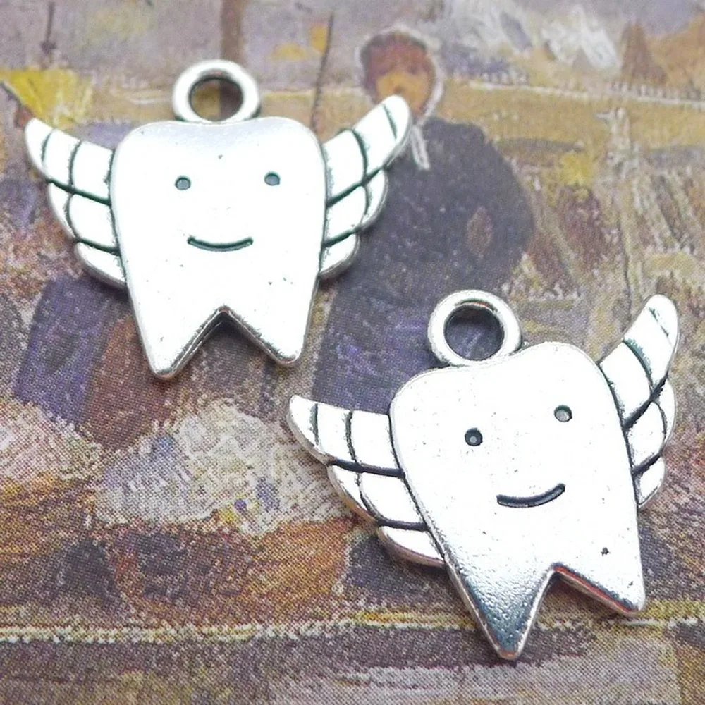 

100pcs Tooth Charms 20mm x 18mm DIY Jewelry Making Pendant antique silver color