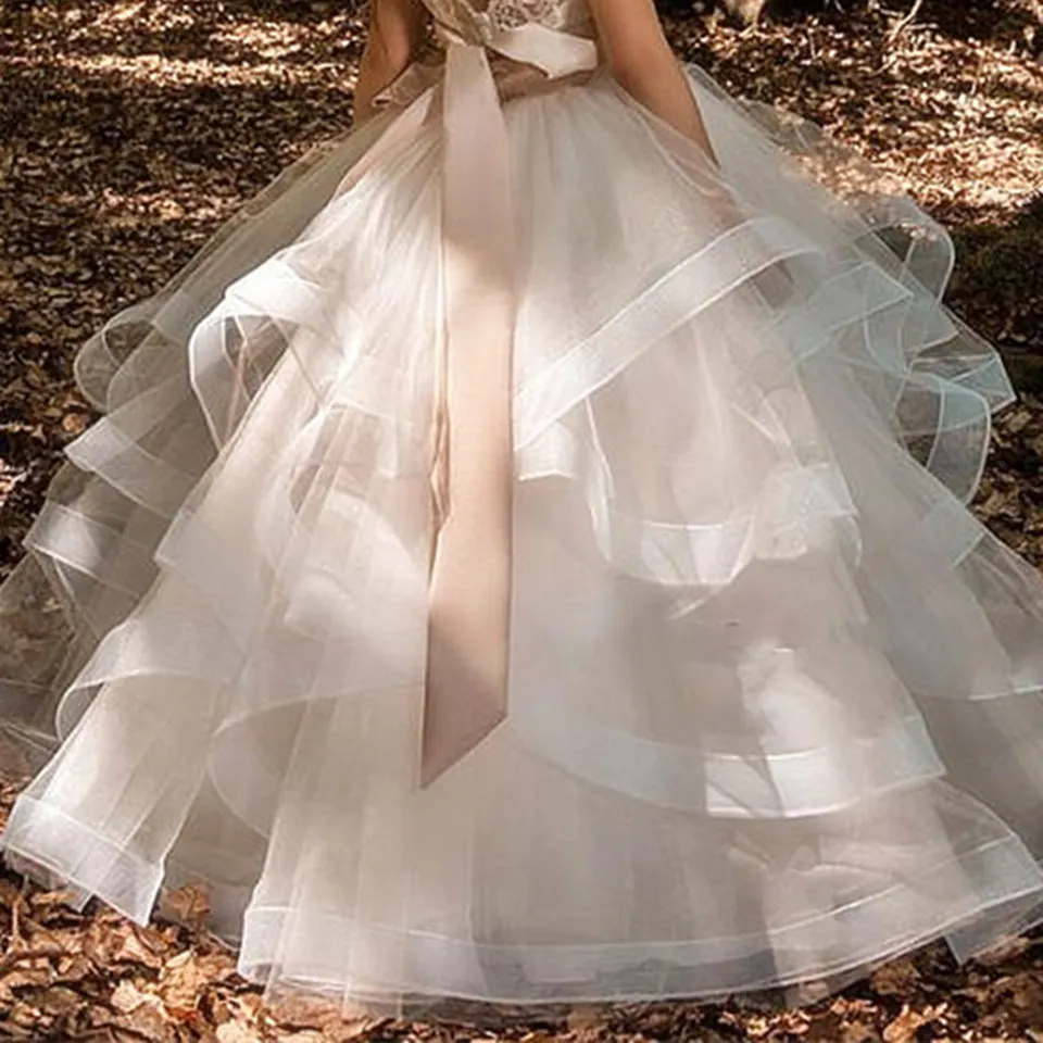 

Elegant Champagne Flower Girl Dresses Lace Appliqu Sleeveless Cascading Kids Pageant Gown For Weddings First Communion Dresses