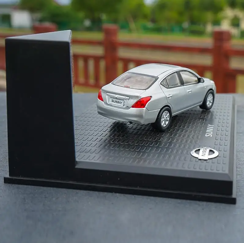 1:43 Nissan Sunny игрушечная машинка из сплава изысканный подарок Коллекционная модель