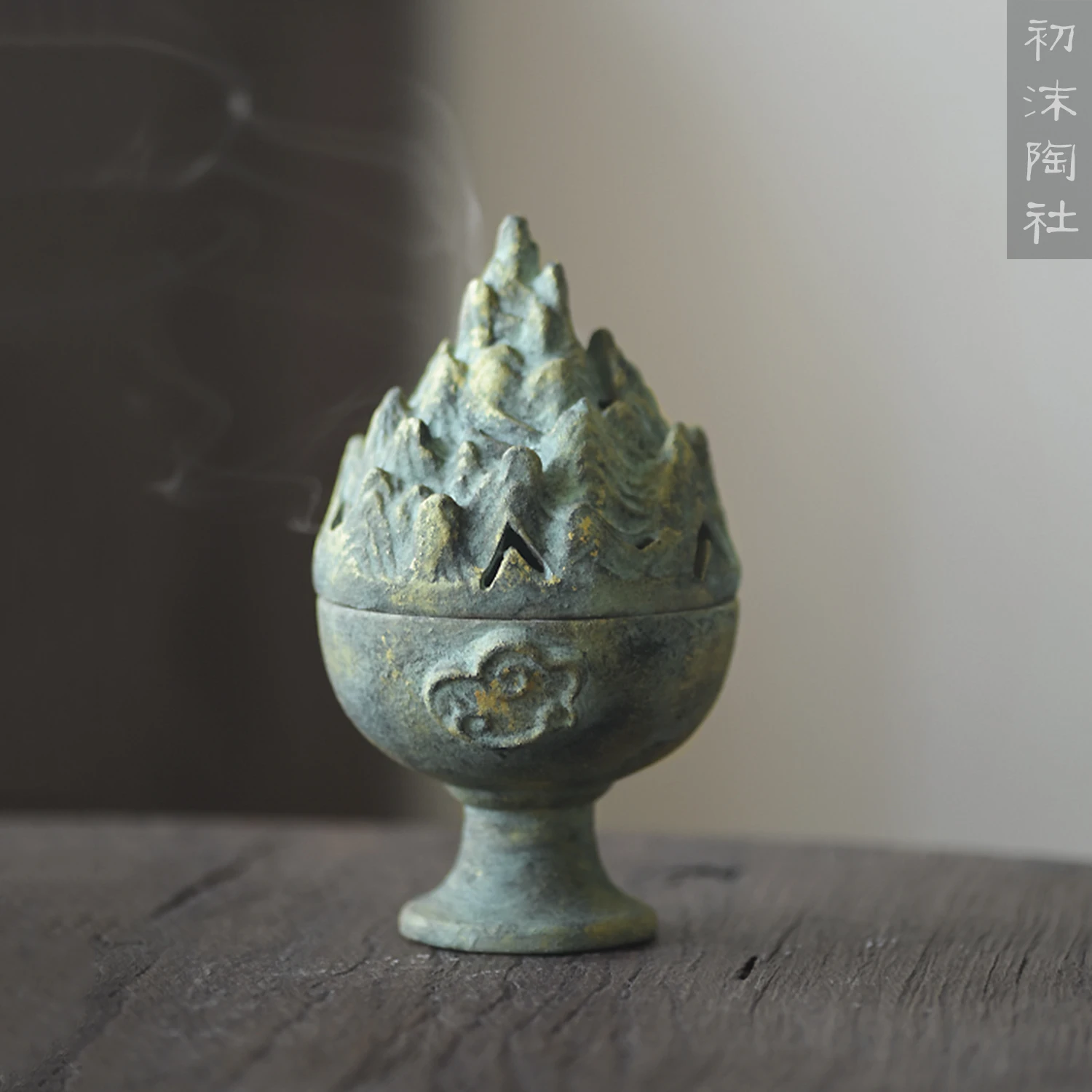 

★of the jingdezhen hand-carved gold boshan ship ceramic stove.it censer aromatherapy furnace incense incense seat