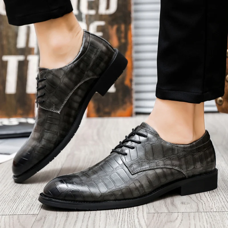 

New high quality classic leather formal shoes men's lace up Brock business office wedding shoes moccasin men's luxury shoes