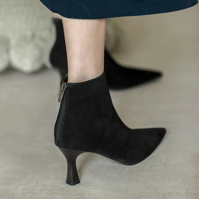 

Genuine Sheepskin Martin Boots Women Thick-soled Retro British Style Pointed Ankle Boots Women