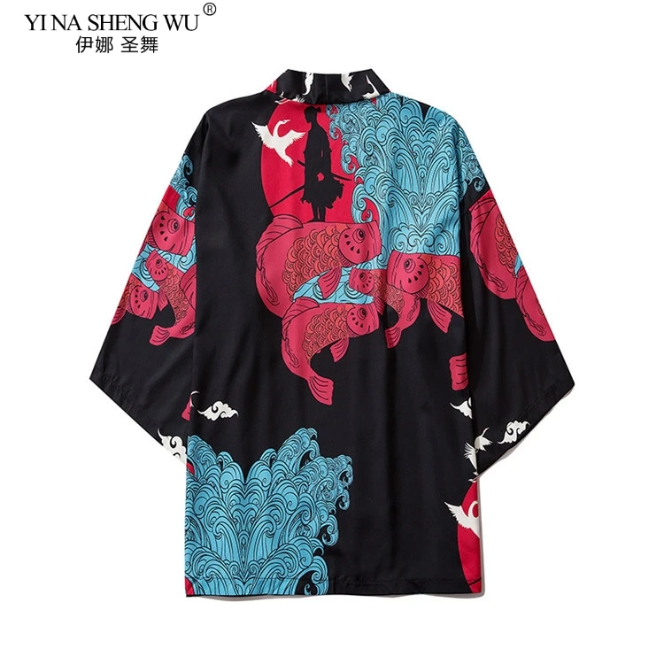 

Кимоно в японском стиле с черным краном и рыбкой, уличная блузка юката, женский кардиган Harajuku Robe 2020, Мужская традиционная одежда в японском с...