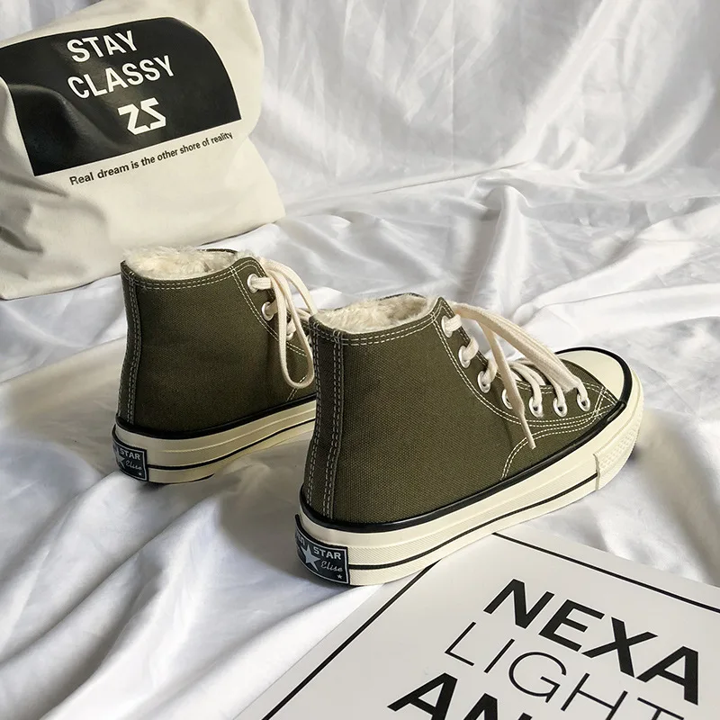 Вулканизированная обувь женская зимняя парусиновая с высоким берцем в стиле