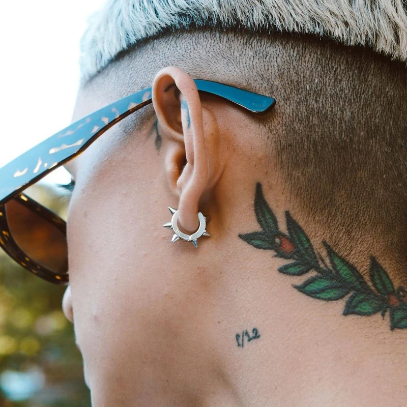 Мужские сережки из нержавеющей стали с заклепками черные мужские серьги кольца