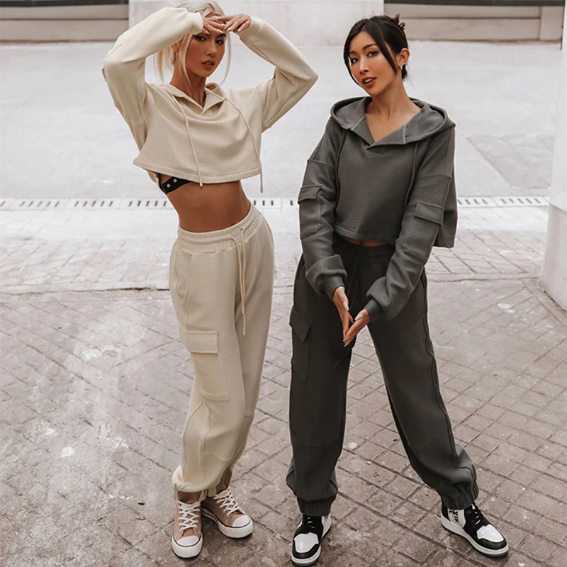 

Women 2 Piece Set Casual Tracksuit Lady Fleece Hoodies Sweatshirts And Cargo Pants Suit Casual Joggers Sport Outfits Winter 2022