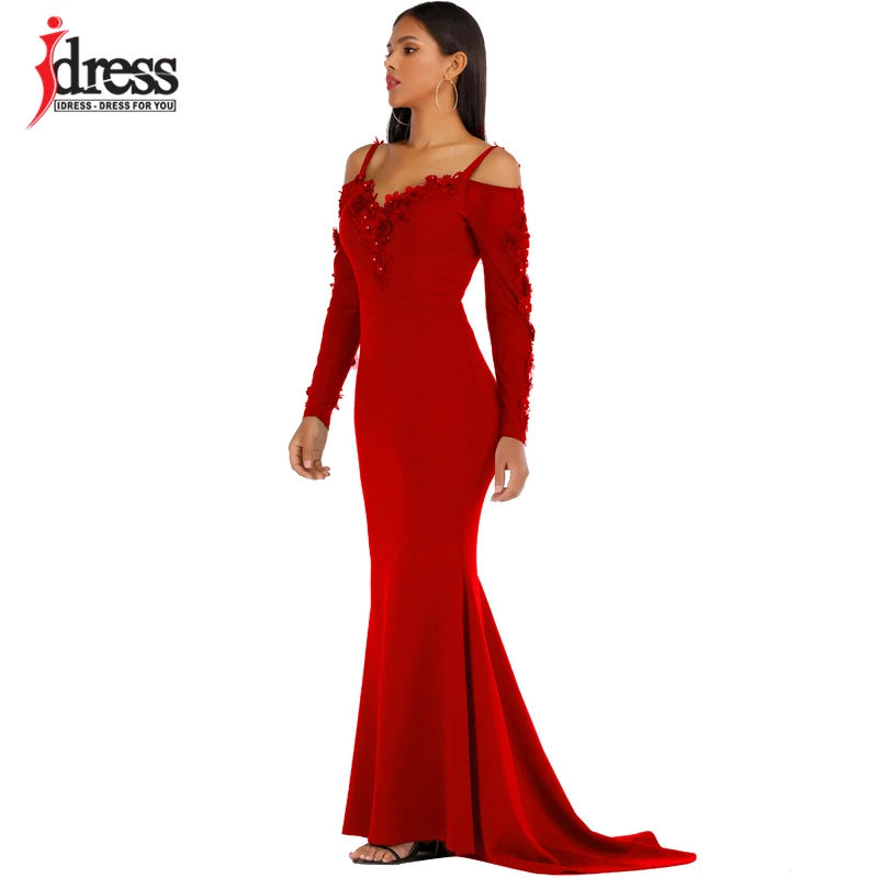 Модельное платье макси IDress 2020 на бретелях спагетти с открытыми плечами кружевное