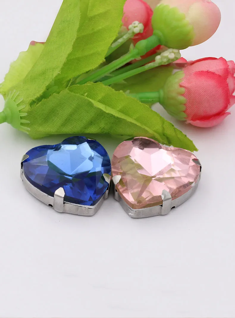 

22Colors Heart Sew on Crystal Clothes Accessories Wholesale Rhinestone Glitter Crafts Beads Decorative Sticker Sewing Buttons