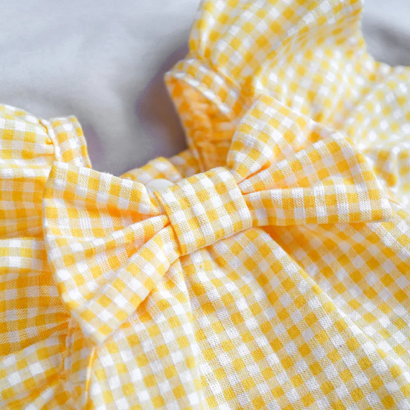 

2021 Factory wholesale pet clothes spring and summer new products yellow grid bow thin pet clothes baby shirt cat clothes