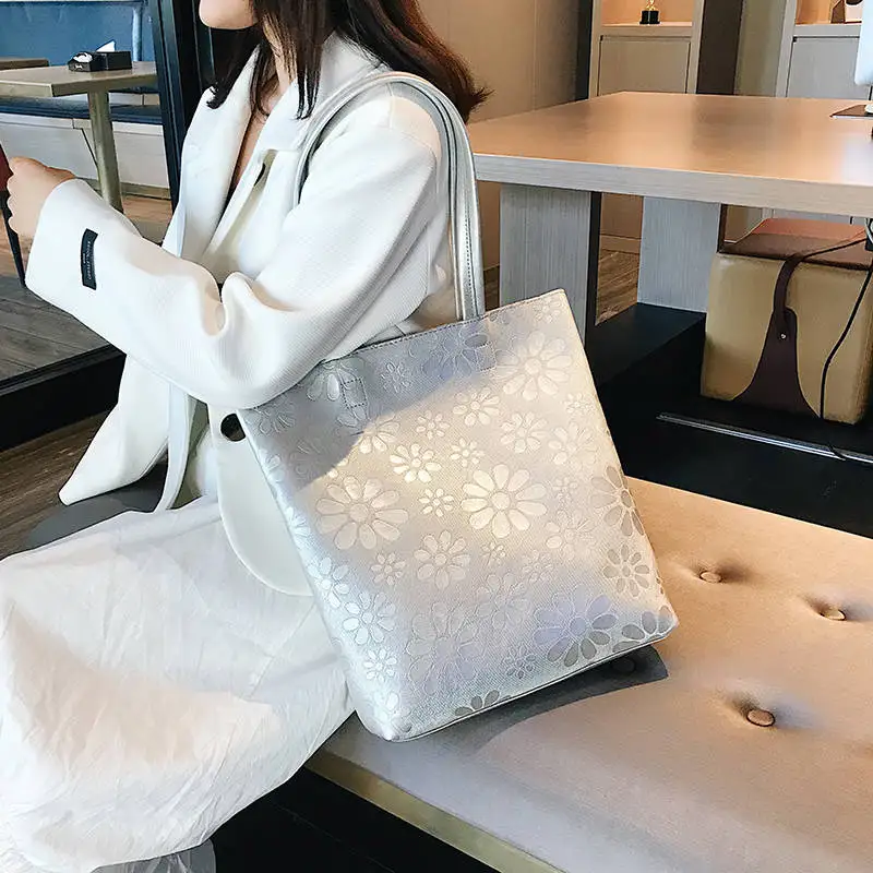 Корейская женская сумка новая простая портативная Студенческая удобная большая