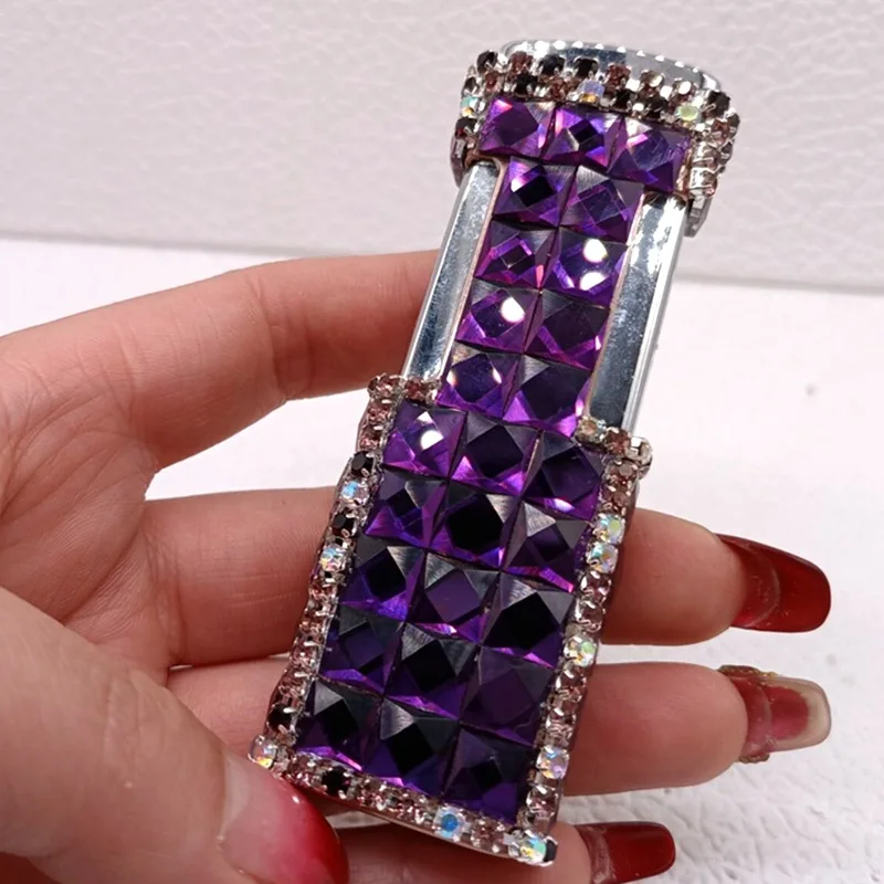 

Creative Diamond-studded Straight Butane Lighter High-end Rhinestones Booming Windproof Torch Lighter Girl Gift Smoke Accesoires