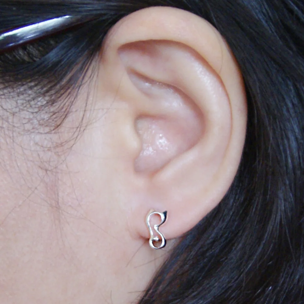 Милые 925 пробы серебра с мультяшным котом серьги гвоздики ослепительный CoCo