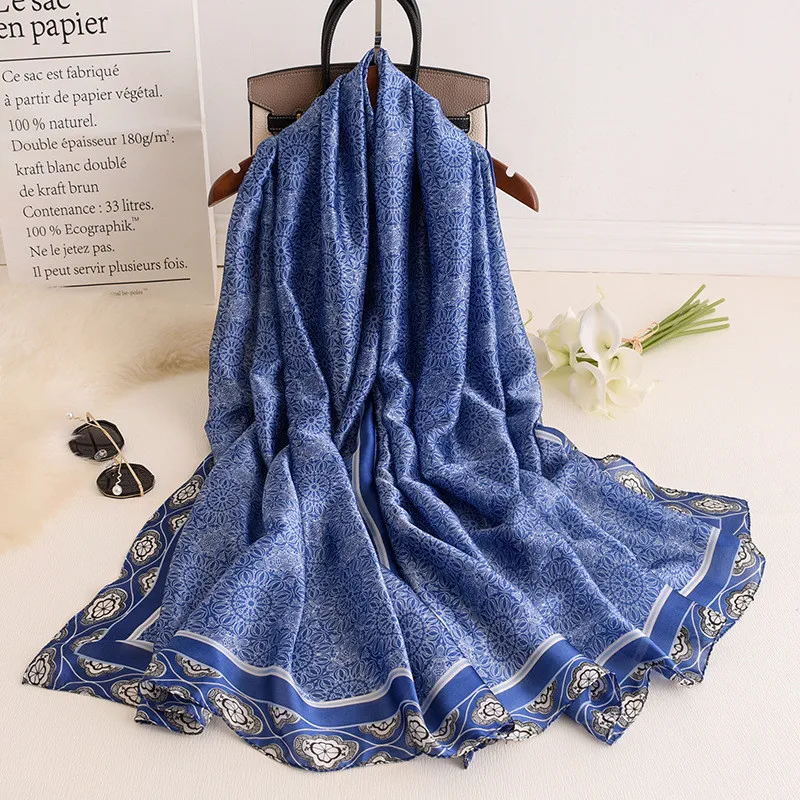 New style Chinese quality silk Spring summer autumn and winter lady beach silk fashion print shawl women beautiful Head scarf