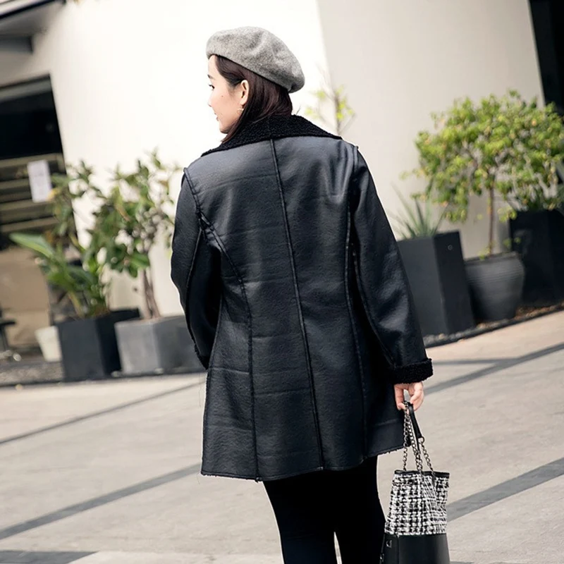 Новинка 2019 женская зимняя кожаная куртка со стразами Женское пальто из