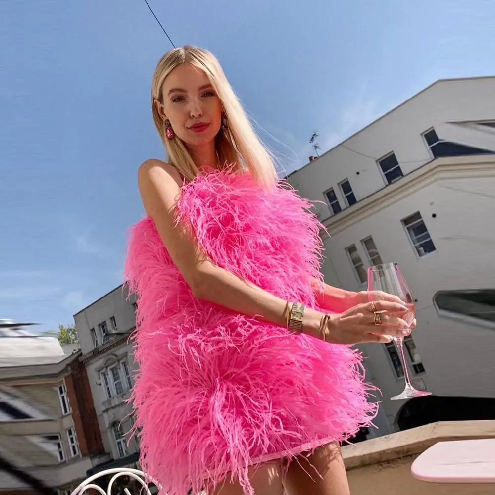 

Роскошные Перья короткие платья без бретелек сексуальные коктейльные вечерние женские туфли с перьями, застежкой-молнией на спине по колен...